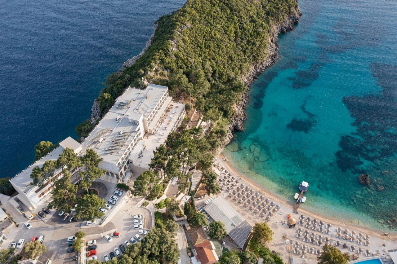 阿克罗蒂里海滩酒店 帕莱欧卡斯提撒 外观 照片 Aerial view of the resort