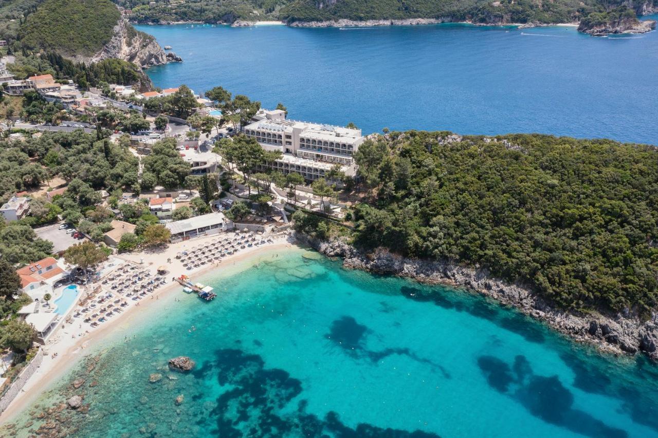 阿克罗蒂里海滩酒店 帕莱欧卡斯提撒 外观 照片 Aerial view of the bay