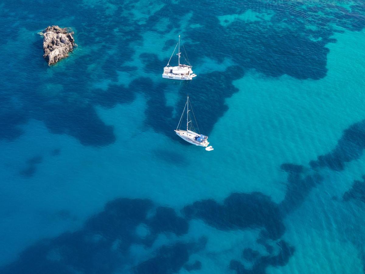 阿克罗蒂里海滩酒店 帕莱欧卡斯提撒 外观 照片 The bay of Cala Galdana