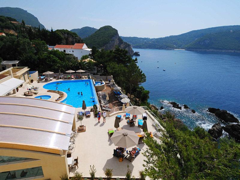 阿克罗蒂里海滩酒店 帕莱欧卡斯提撒 外观 照片 View of the resort